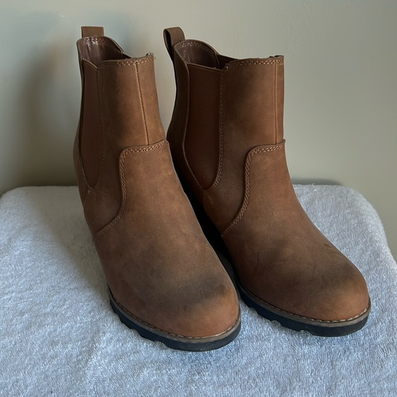 Universal Thread Shoes - Universal Thread - Women’s Brown Wedge Slip On Boots - 8